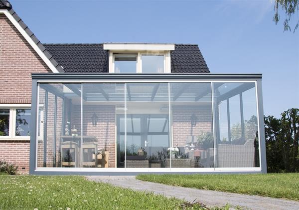 Grote foto glasschuifwand profiline 4 spoor breedte 450 cm tuin en terras tegels en terrasdelen