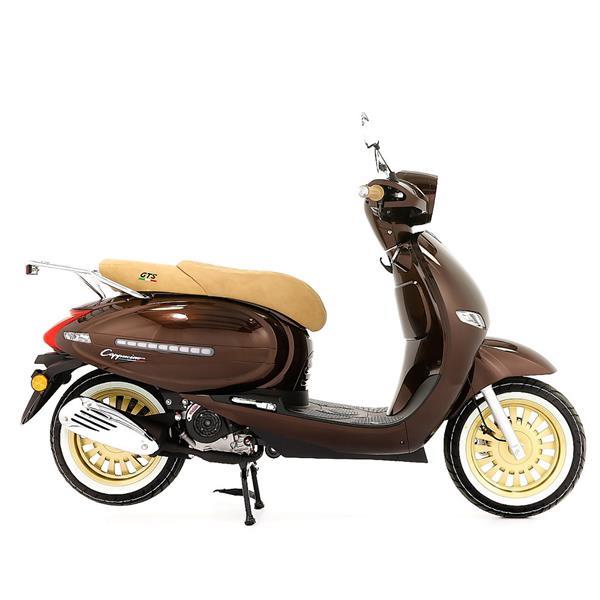 Grote foto gts cappucino havana brown bij central scooters kopen 239 fietsen en brommers scooters