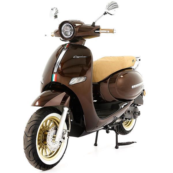 Grote foto gts cappucino havana brown bij central scooters kopen 239 fietsen en brommers scooters