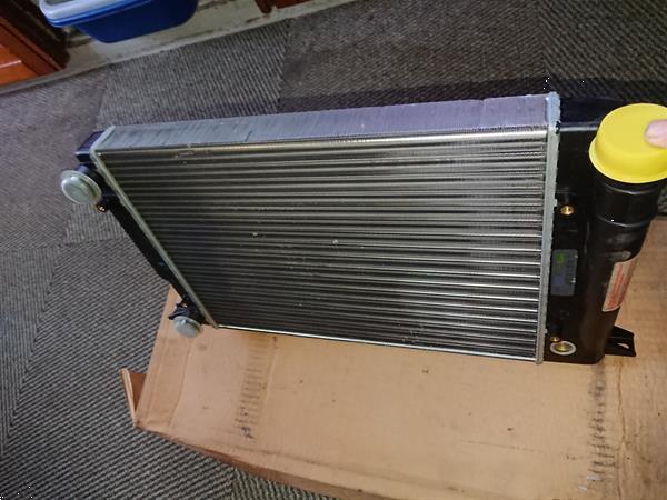 Grote foto radiateur voor audi b2 auto onderdelen oldtimer parts en accessory