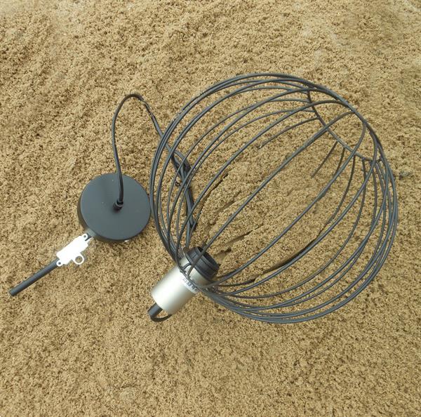 Grote foto hanglamp zwart metaal huis en inrichting hanglampen