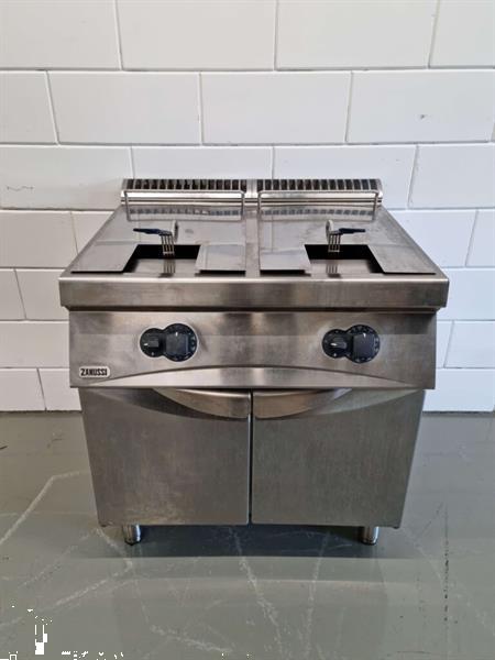Grote foto rvs zanussi dubbele friteuse frituur 2 x 15 liter 28 kw gas diversen overige diversen