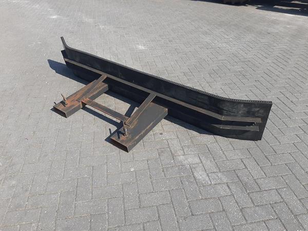 Grote foto rubberschuif 2.6m palletopname agrarisch shovels