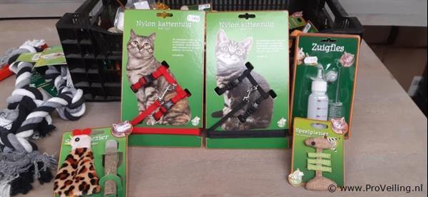 Grote foto online veiling diversen voor poes o.a. tuigjes speeltj... dieren en toebehoren katten accessoires