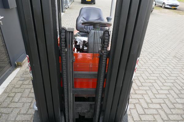 Grote foto vs 20696 elektrische triplex heftruck cesab sideshift freelift agrarisch heftrucks