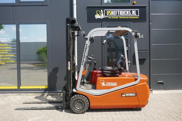 Grote foto vs 20696 elektrische triplex heftruck cesab sideshift freelift agrarisch heftrucks