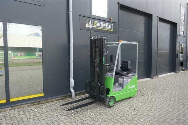 Grote foto vs 20697 elektrische triplex stapelaar cesab sideshift freelift agrarisch heftrucks