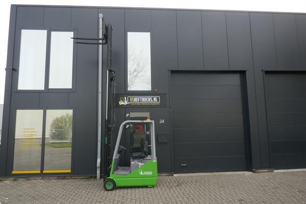 Grote foto vs 20697 elektrische triplex stapelaar cesab sideshift freelift agrarisch heftrucks