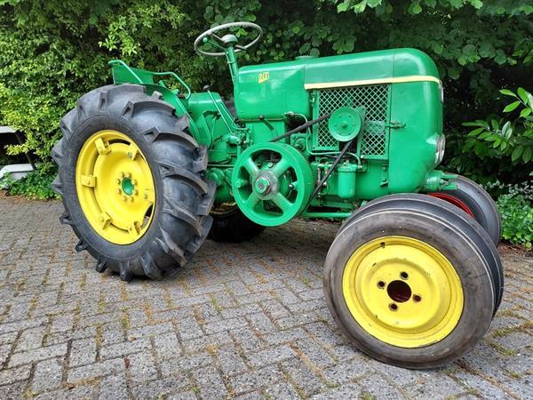Grote foto porsche farmall fcd diesel mc cormick deering vierzon agrarisch tractoren oldtimers
