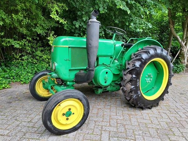 Grote foto porsche farmall fcd diesel mc cormick deering vierzon agrarisch tractoren oldtimers