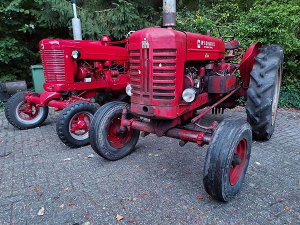Grote foto porsche farmall fcd diesel mc cormick deering vierzon agrarisch tractoren oldtimers