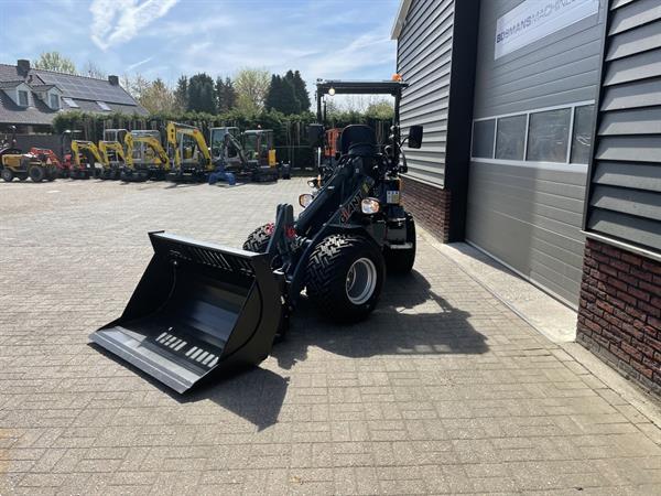 Grote foto giant g2500 hd x tra minishovel nieuw 610 lease agrarisch shovels