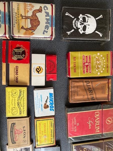 Grote foto pakjes sigaretten verzamelen rookartikelen en luciferdoosjes