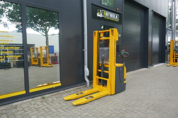 Grote foto vs 20758 elektrische stapelaar jungheinrich triplex doe het zelf en verbouw hefwerktuigen