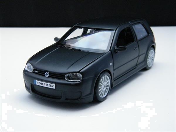 Grote foto schaal model auto volkswagen golf 4 r32 1 24 hobby en vrije tijd 1 24