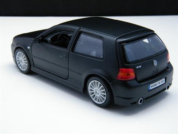 Grote foto schaal model auto volkswagen golf 4 r32 1 24 hobby en vrije tijd 1 24