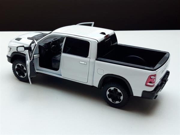 Grote foto modelauto dodge ram crew cab wit 19 cm lang hobby en vrije tijd 1 24