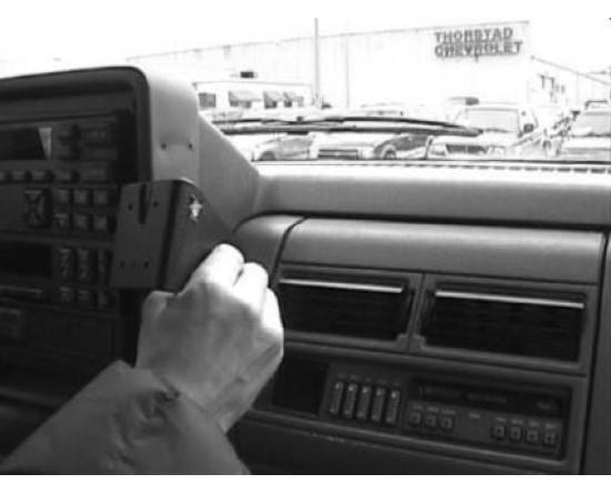 Grote foto brodit proclip chevrolet pickup 92 94 center mount telecommunicatie carkits en houders