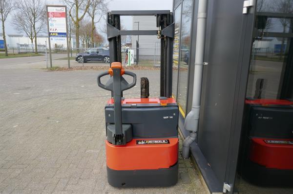 Grote foto vs 20830 elektrische triplex stapelaar steinbock 4300mm freelift doe het zelf en verbouw hefwerktuigen