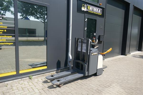 Grote foto vs 20781 elektrische duo stapelaar crown 1600mm initiele lift doe het zelf en verbouw hefwerktuigen