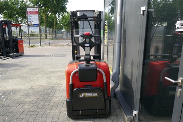 Grote foto vs 20784 elektrische triplex stapelaaar bt 4150mm freelift doe het zelf en verbouw hefwerktuigen