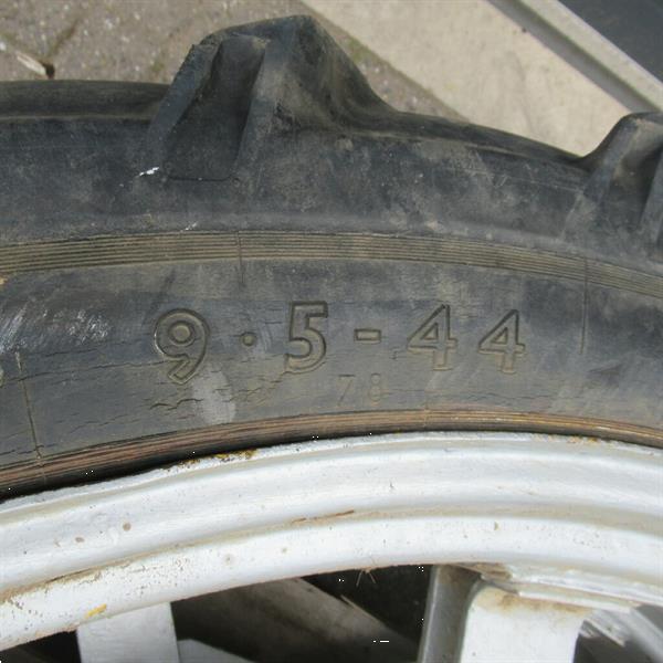 Grote foto cultuurwielen 9 5 r44 grote zf steek agrarisch wielen