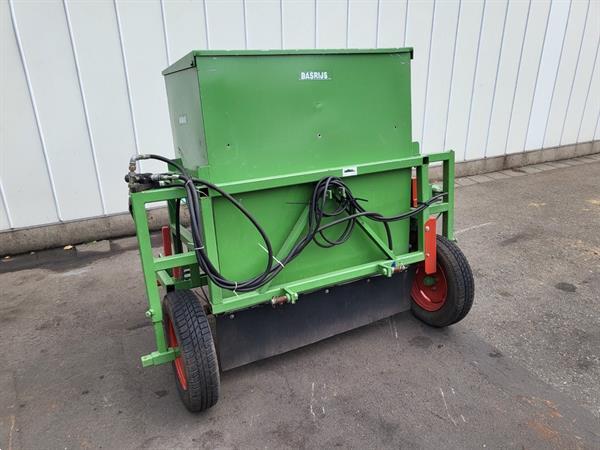 Grote foto basrijs rijenbemester 300 liter agrarisch kunstmestrooiers