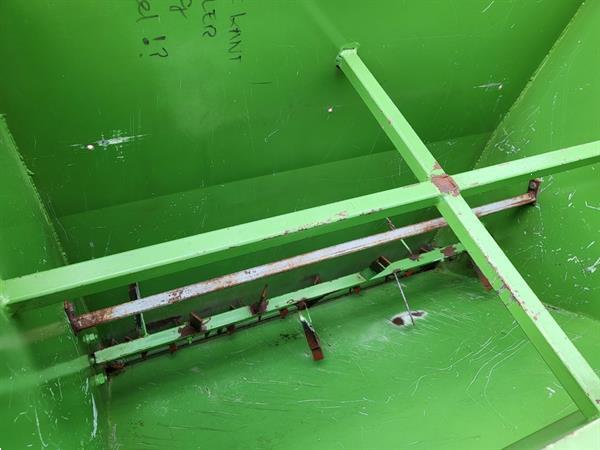 Grote foto basrijs rijenbemester 300 liter agrarisch kunstmestrooiers