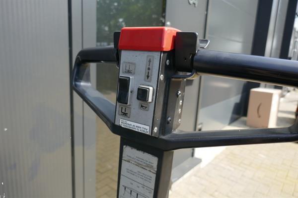 Grote foto vs 20843 elektrische stapelaar bt initiele lift 4.150mm freelift doe het zelf en verbouw hefwerktuigen