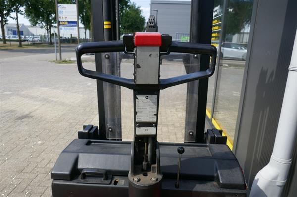 Grote foto vs 20843 elektrische stapelaar bt initiele lift 4.150mm freelift doe het zelf en verbouw hefwerktuigen