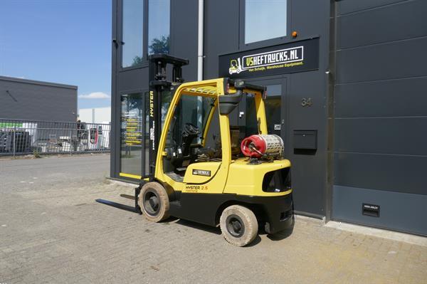 Grote foto vs 20841 lpg heftruck hyster h2.5ft sideshift 4950mm gas agrarisch heftrucks