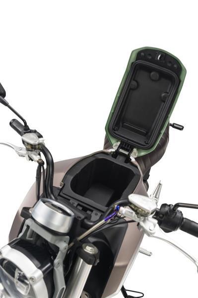 Grote foto super soco tc wanderer elektrische scooter groen bij centr fietsen en brommers scooters