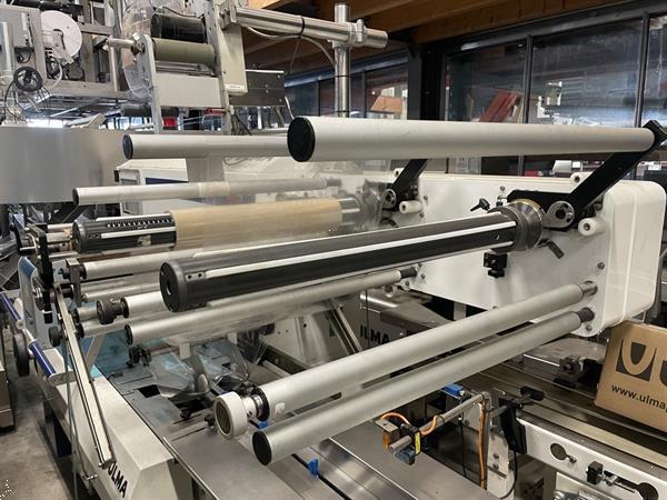 Grote foto ulma atlanta high tech flowpackmachine met dakota invoersysteem agrarisch tuinbouw