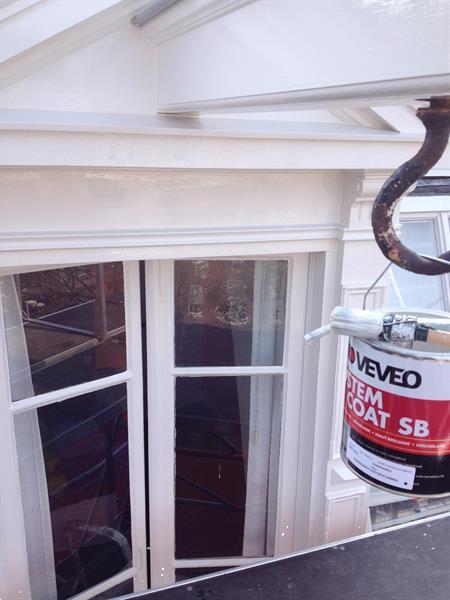 Grote foto bespaar op uw schilder . doe het zelf en verbouw schildersmaterialen