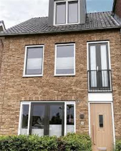 Grote foto bespaar op uw schilder . doe het zelf en verbouw schildersmaterialen