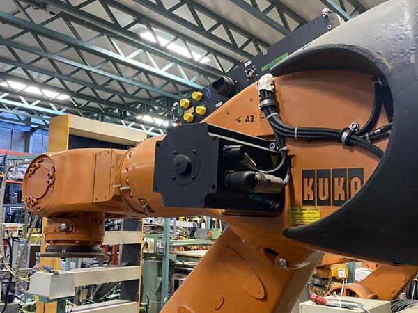 Grote foto lasrobot pick place robot kuka vkr350 2 6 assen doe het zelf en verbouw ijzerwaren en bevestigingsmiddelen