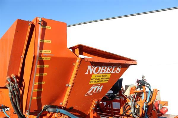 Grote foto nobels plantmachine voor bloembollen en uien. 190 cm spoorbreedte agrarisch zaaimachines