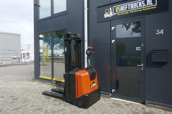 Grote foto vs 20878 elektriische triplex stapelaar bt initiele lift accu2018 doe het zelf en verbouw hefwerktuigen