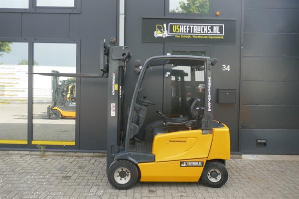 Grote foto vs 20894 elektrische triplex heftruck jungheinrich vac18 sideshift agrarisch heftrucks