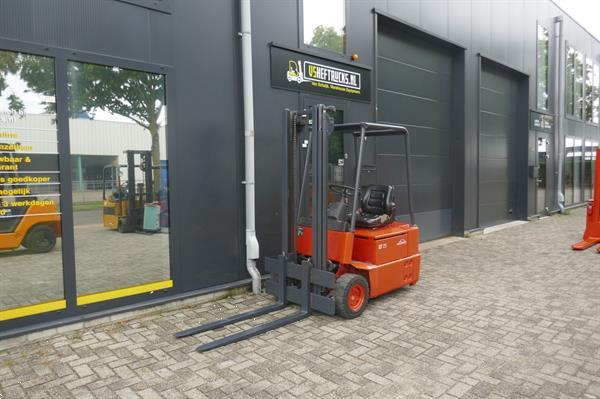 Grote foto vs 20896 elektrische heftruck linde e15 3250mm accu2016 agrarisch heftrucks