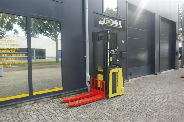 Grote foto vs 20904 bj2015 elektrische stapelaar hyster initiele lift doe het zelf en verbouw hefwerktuigen