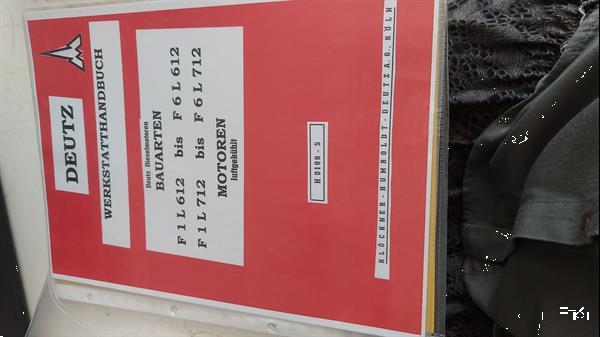 Grote foto oldtimer trachorboeken ter reparatie boeken hobby en vrije tijd