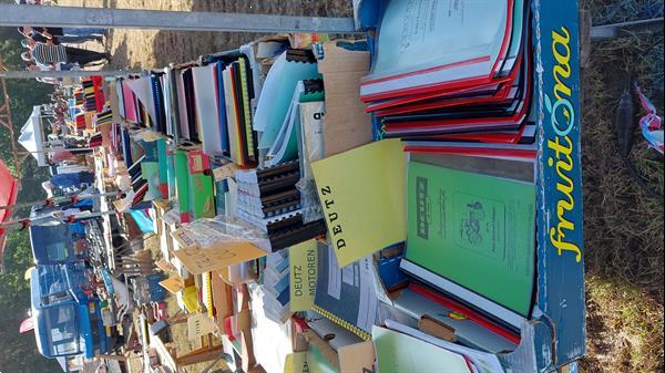 Grote foto oldtimer trachorboeken ter reparatie boeken hobby en vrije tijd