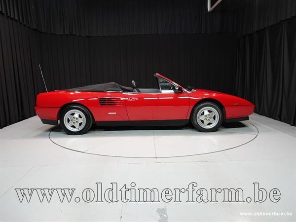 Grote foto ferrari mondial t cabriolet 91 auto ferrari