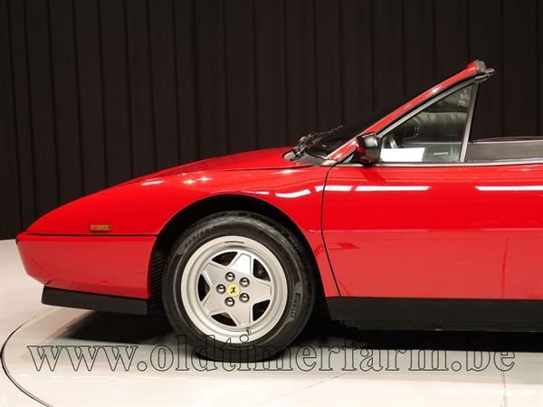 Grote foto ferrari mondial t cabriolet 91 auto ferrari