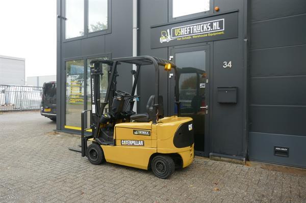 Grote foto vs 20912 defect elektrische heftruck caterpillar ep20kc sideshift agrarisch heftrucks