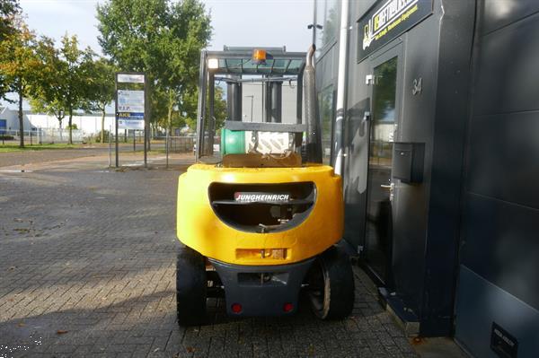 Grote foto vs 20915 lpg heftruck jungheinrich tfg540 triplex 6025mm sideshift agrarisch heftrucks