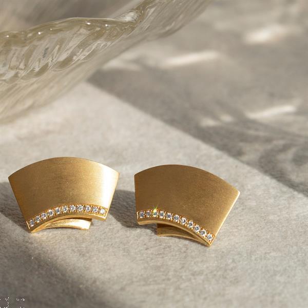 Grote foto gouden moderne oorclips met diamant 18 krt 1247.5 sieraden tassen en uiterlijk oorbellen