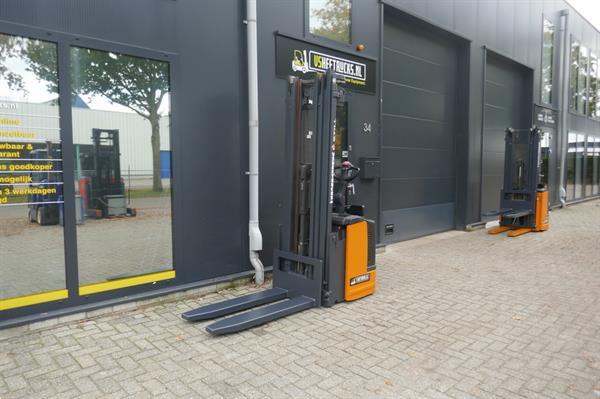 Grote foto vs 20923 elektrische triplex stapelaar still initiele lift 5390mm doe het zelf en verbouw hefwerktuigen