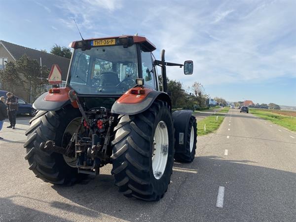 Grote foto new holland m160 agrarisch tractoren